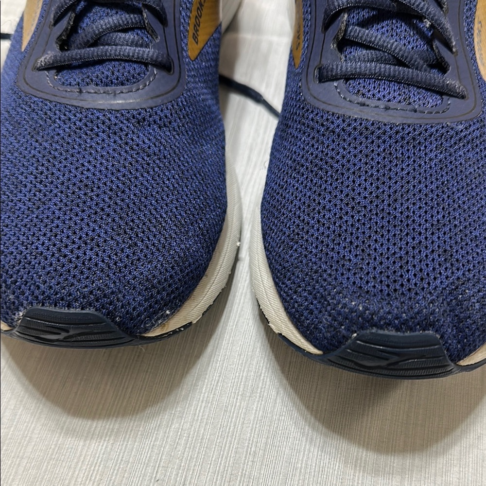 Brooks Blue and‎ Gold Athletic Sneakers with Sleek Design - Picture 10 of 12